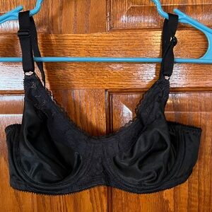Underscore Woman’s Black Bra 36B